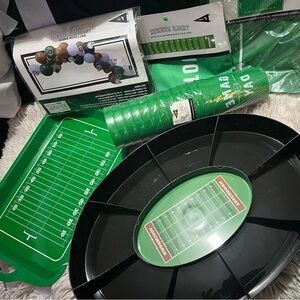 Football Party Supplies Set trays, Balloons, 24 cups, table Cover and Runner